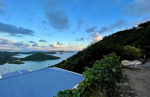 Estate Carolina House | Island Horizons ~ Million Dollar View, 4 Bdrm w/Pool & Solar