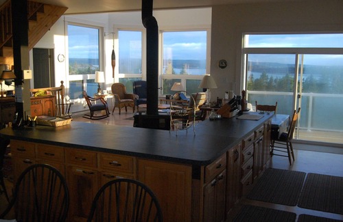 LaHave House | Island House Above Trees! 360° Oceanview, 4BR, Car-Accessible, Near Lunenburg