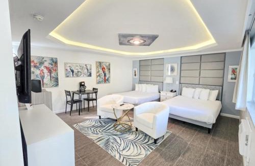North Redington Beach Hotel | Island House Resort Hotel