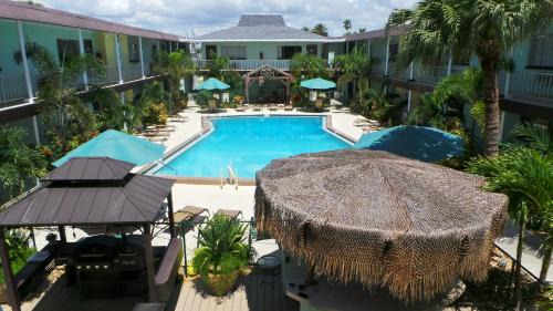 North Redington Beach Hotel | Island House Resort Hotel