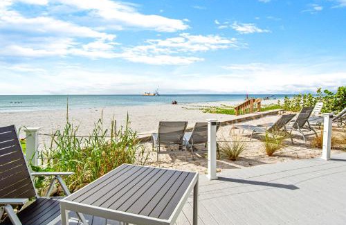 Englewood Apartment | Island House