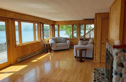 Hancock House | Island House