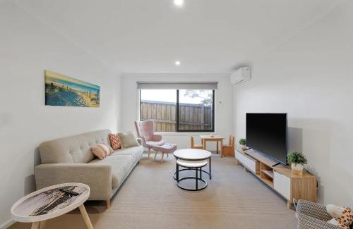 Cowes House | Island Life by Ready Set Stay - BYO LINEN & TOWELS