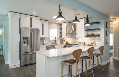Midtown House | Island living 3-bed oasis w large pool, lush deck, cabana, outdoor shower