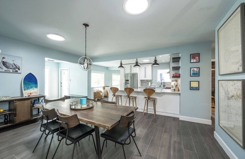 Midtown House | Island living 3-bed oasis w large pool, lush deck, cabana, outdoor shower