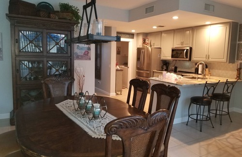 Island Walk House | Island living in the heart of Naples