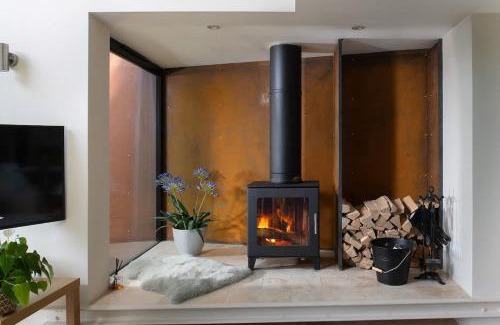 South Cerney House | Island Lodge