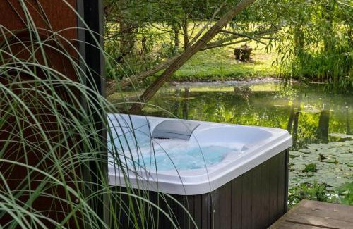South Cerney House | Island Lodge
