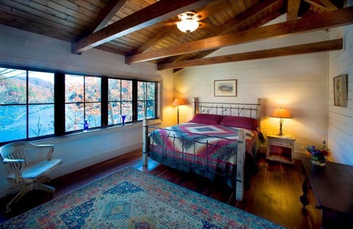 Tuckasegee Cabin | “Island Lodge” Surrounded By Water- Private Peninsula/Island Great Decks