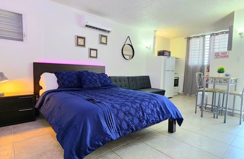Levittown Apartment | Island Oasis: Close to Vibrant Shops, Eateries & Beach Adventures