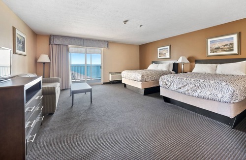 Put-in-Bay House | Island Oasis: Spacious Room with Breathtaking Lakefront Views on Put-In-Bay 326