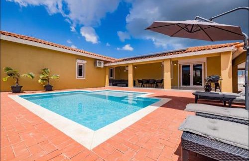 Kamay Villa | Island Oasis Villa