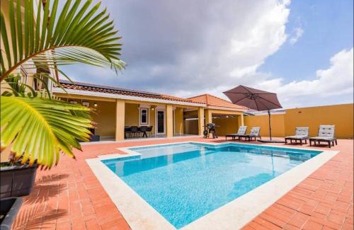 Kamay Villa | Island Oasis Villa