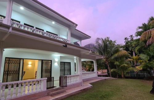 Port Glaud Villa | Island Of Love