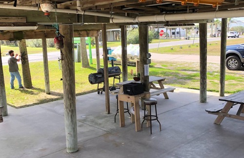 Grand Isle RV Rental | Island Palms Cabin 2