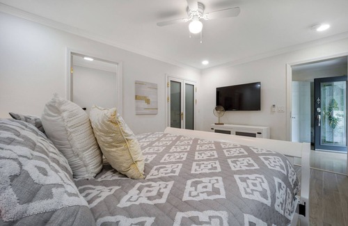 Honolulu House | Island Paradise home 5 min from the beach
