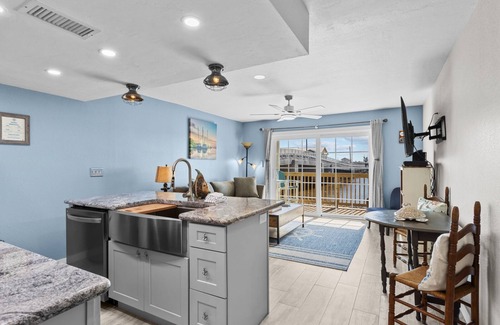 Cedar Key Condo | Island Place 112 No Stairs Great View, Pool!
