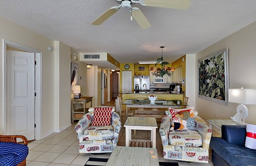 Fort Walton Beach Condo | Island Princess #709 | Gulf Front + Pool Access