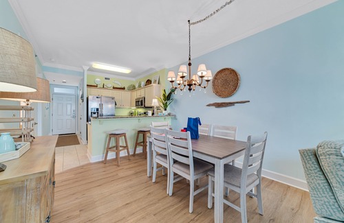 Gulf Shores Condo | ISLAND ROYALE P304 IS A TROPICAL PARADISE!