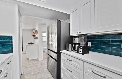 Siesta Key House | Island Sol - Private Pool, Pet Friendly next to Siesta Village and Siesta Beach