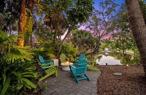 Siesta Key House | Island Sol - Private Pool, Pet Friendly next to Siesta Village and Siesta Beach