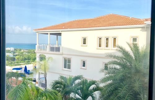 The Bight Apartment | Island Stay Studio with Stunning Ocean Views