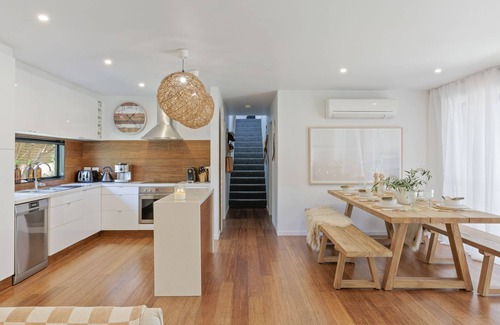Cape Woolamai House | Island Surf House Beautiful spacious home next to the ocean.