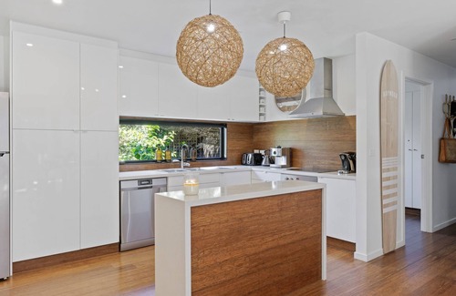 Cape Woolamai House | Island Surf House Beautiful spacious home next to the ocean.