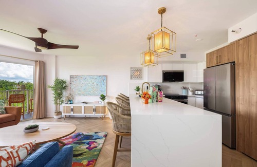 Blue Waters Condo | Island Time at Ocean Pointe Luxe 2 King Spa BR/BA, 2 Balcony
