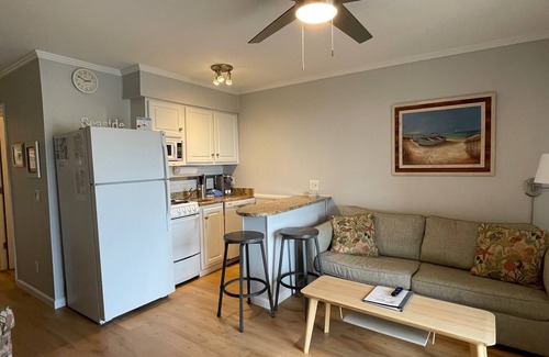 Hilton Head Island Condo | Island Time! 3 from oceanfront incredible view!