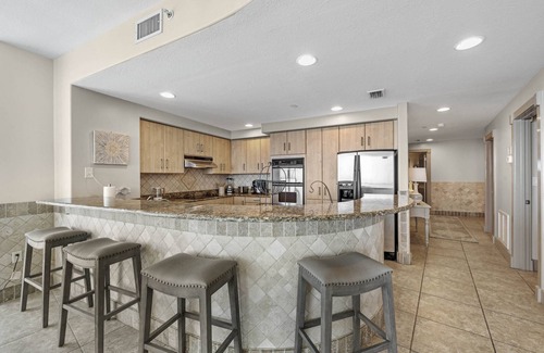 Gulf Shores Condo | Island Tower 2103 ~ In/Outdoor Pools, Sauna, Fitness + $400 in FREE Activities Daily ~ Zoo/Parasail