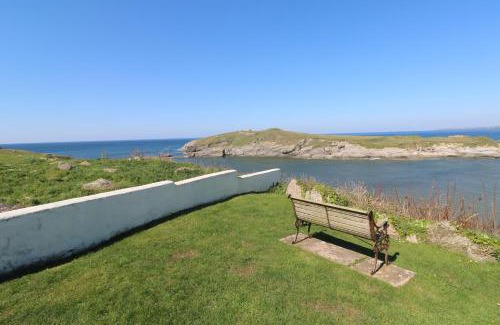 Newquay Apartment | Island View