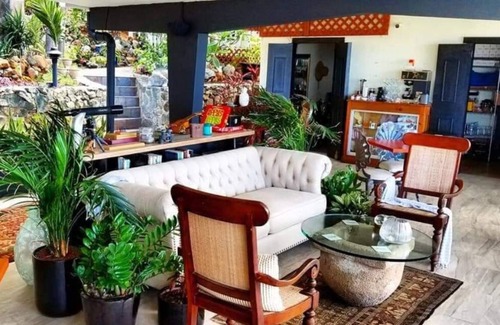Estate Contant House | Island View Guest House # 14