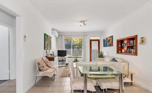 Shoalwater Apartment | Island Villas Accommodation Unit 4-108 Arcadia Drive Shoalwater
