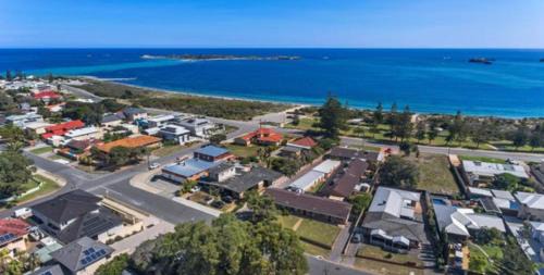 Shoalwater Apartment | Island Villas Accommodation Unit 4-108 Arcadia Drive Shoalwater