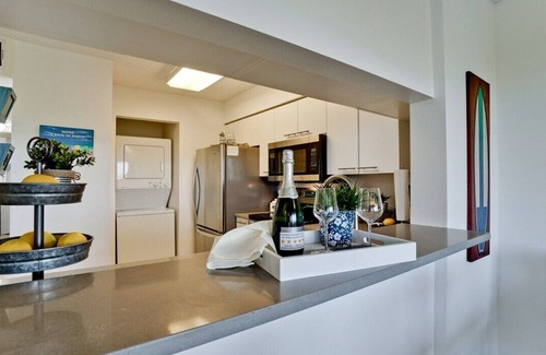Holmes Beach Condo | Island Walk, Cove 207 Overlooking Natural Preserve With A Pool