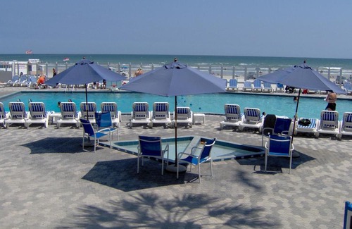 New Smyrna Beach Resort | Islander Beach Resort - New Smyrna Beach