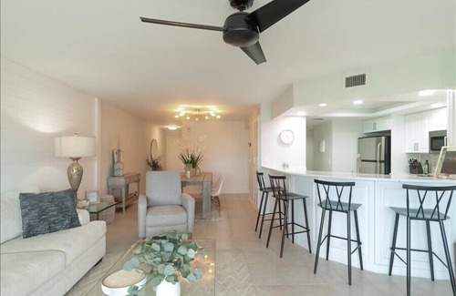 Marco Island House | ISLANDER COVE 402, 3 BR/2 BA WATER FRONT VACATION RENTAL