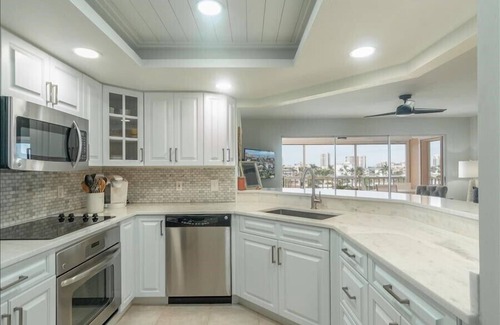 Marco Island House | ISLANDER COVE 402, 3 BR/2 BA WATER FRONT VACATION RENTAL