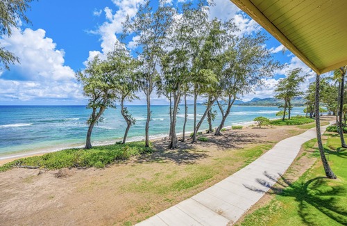 Wailua Apartment | Islander on the Beach 323 Ocean View Studio