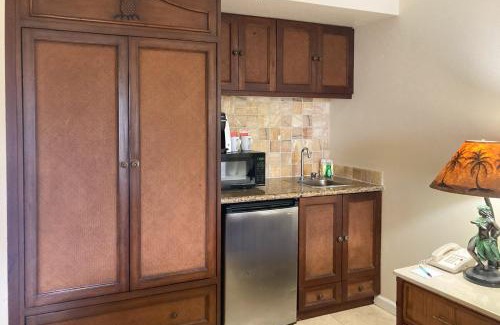 Wailua Hotel | Islander on the Beach 340