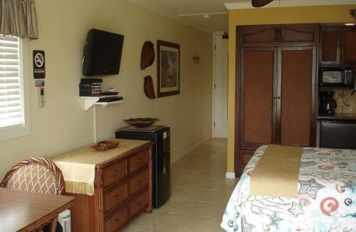 Wailua Apartment | Islander on the Beach Unit 244
