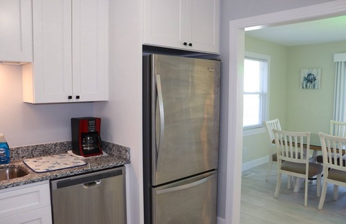 Emerald Isle Cottage | Isle N Joy 4BR, 2BA Steps from the Beach with Ocean & Sound Views
