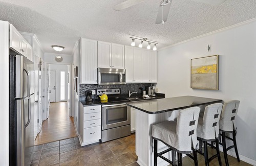 Isle of Palms Condo | Isle of Palms Sea Cabin with beach view! Pool, fishing pier, and beach access.