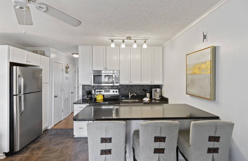Isle of Palms Condo | Isle of Palms Sea Cabin with beach view! Pool, fishing pier, and beach access.