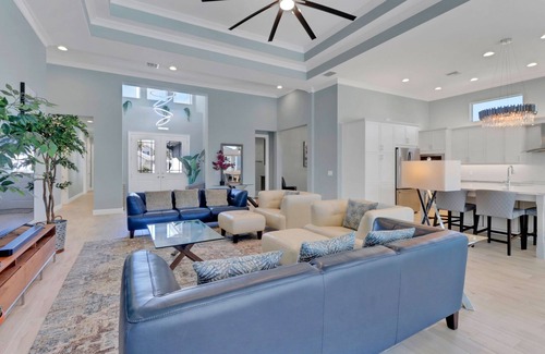 East Naples House | Isles of Collier | 3 bedrooms | den | 3 bathrooms