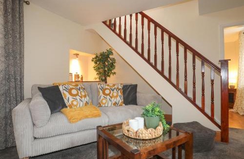 Llandudno Junction House | Islwyn