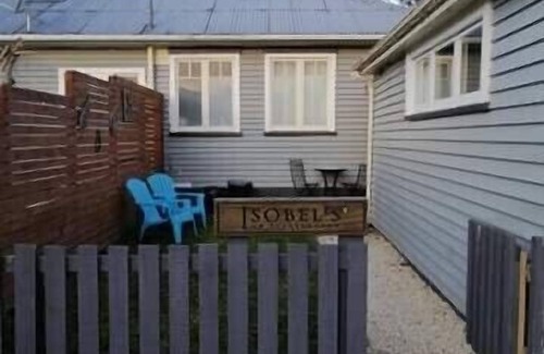 Hanmer Springs Cottage | Isobel's Self Contained Cottage- Dog Friendly
