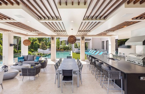 Reunion House | Isole Villa: Private Pool, Basketball Court, Sauna, Game Room, Theater, Gym, Water Park, Near Disney
