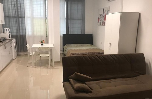 Bat Yam Apartment | Isramax Apartment near the sea.